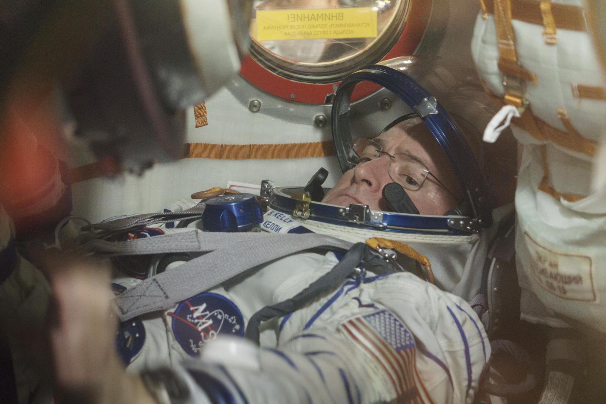 Scott Kelly prepares for launch
