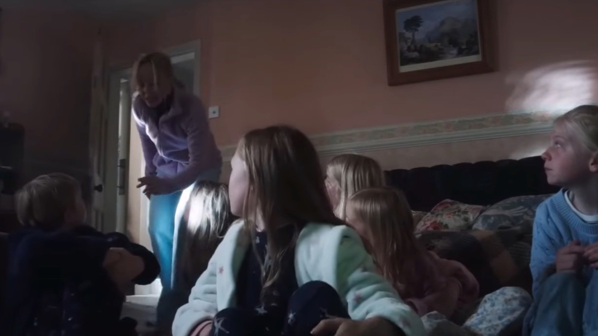 Jimmy and his sisters are warned to stay in the room in "28 Years Later."