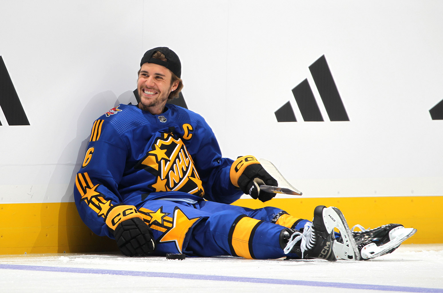 TORONTO, ONTARIO - FEBRUARY 03: Celebrity Captain Justin Bieber of Team Matthews warms up prior to the 2024 Honda NHL All-Star Game on February 03, 2024 in Toronto, Ontario. (Photo by Claus Andersen/Getty Images)