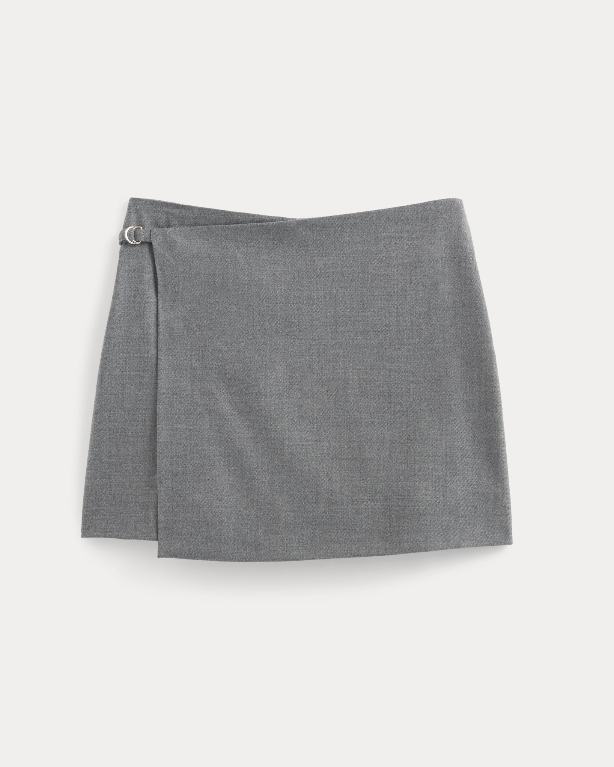 Shop These Cozy Laufey-Backed Elevated Basics From Everlane Fall 2025